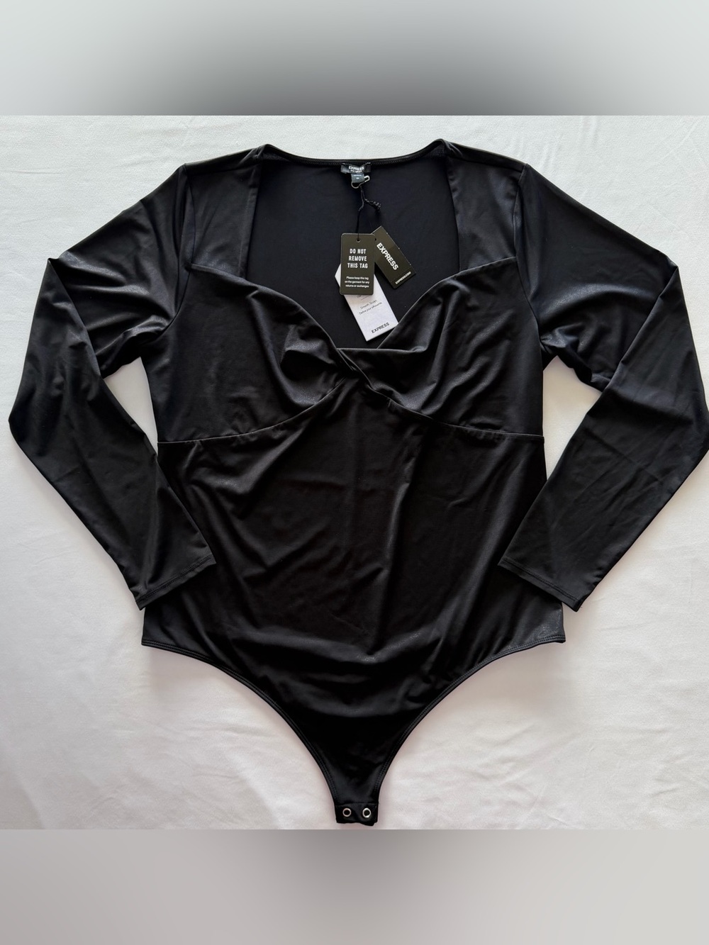 NWT Express Body Contour Women’s Black Long Sleeve Bodysuit XL V-Neck